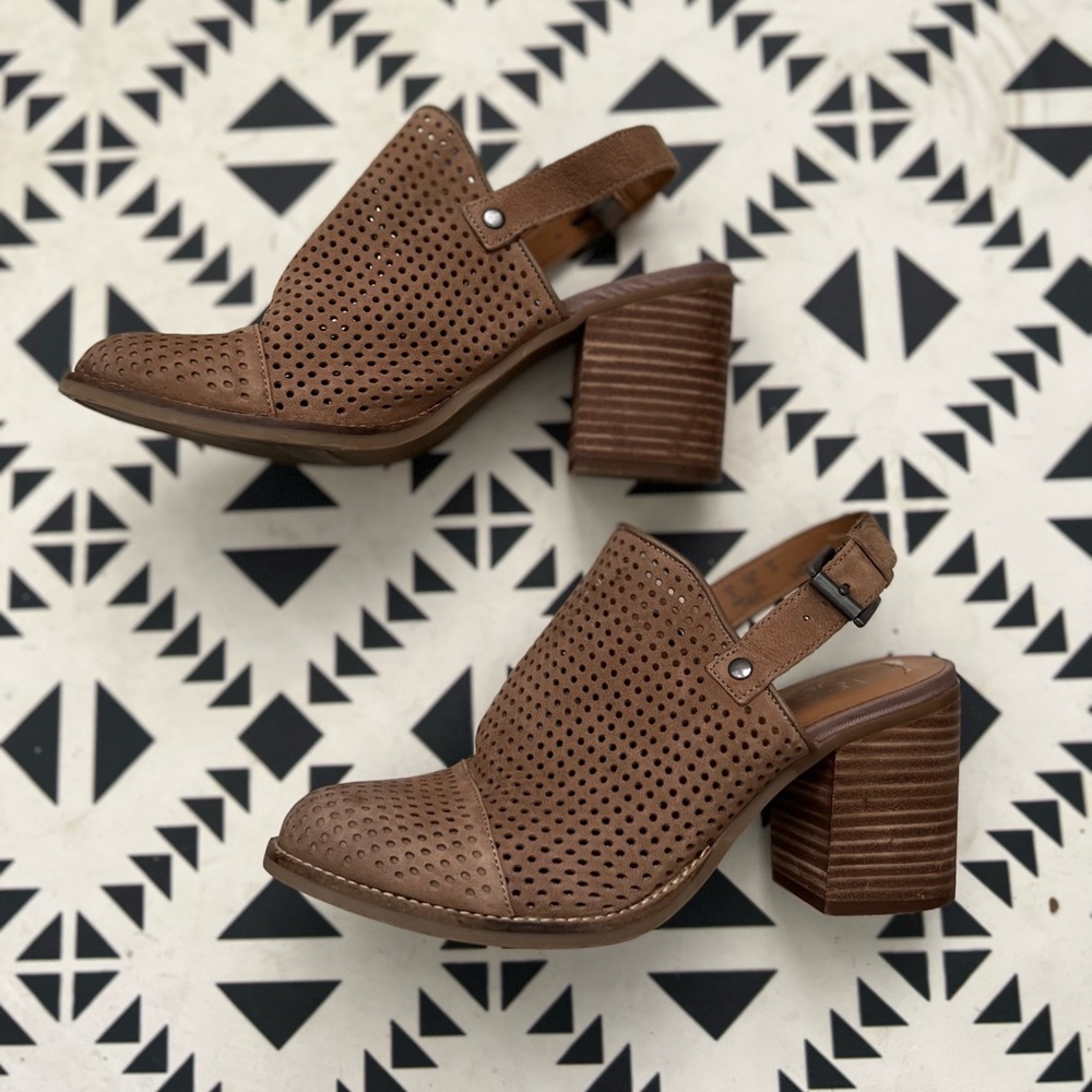 Women’s Sling-back Mules